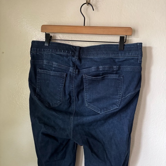 Torrid | Extra Tall Bombshell Skinny Premium Stretch High-Rise Jeans - Picture 5 of 7